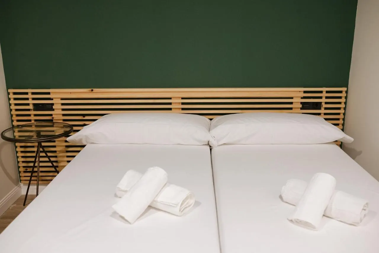 Ziryab Apartamentos 3 0*, Cordoba